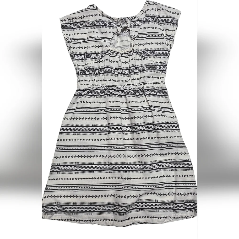 Stylish Black and White Kids Dress Size 6 - 7 / Small